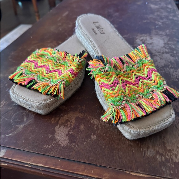 Size 39 L’idea by Lori colorful woven and rope slides with fringe - Picture 7 of 10